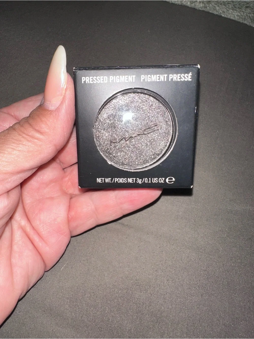 MAC Pressed pigment/ color Jet Couture